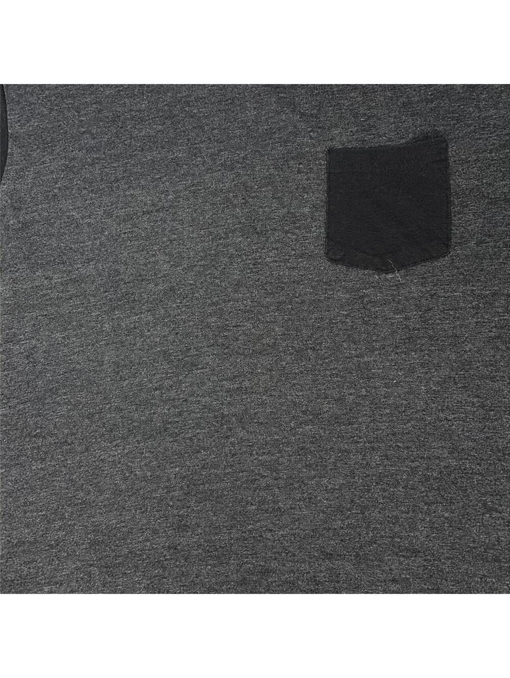 Blue Crown Men's Grey and Black Tshirt